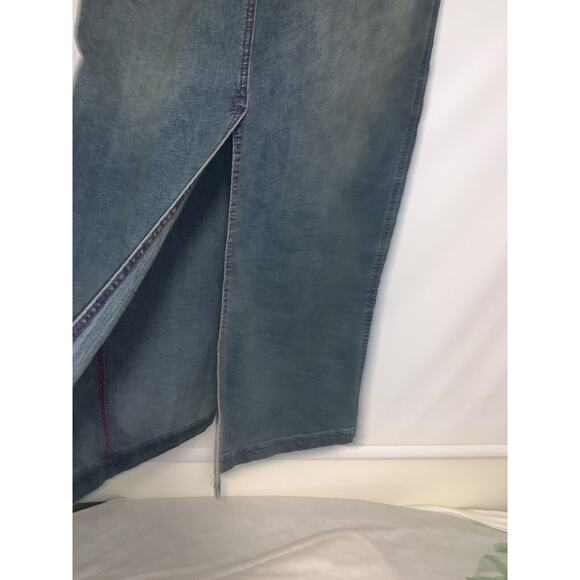 Crest Jeans Y2K Blue Jeans Skirt w/ Crochet Flowers Size 13/14 Junior - Picture 6 of 7
